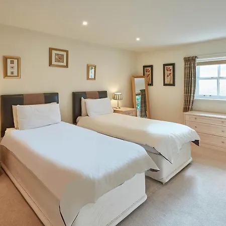 Host&stay - Folkton *